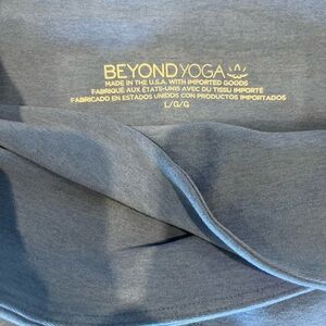 Beyond Yoga baby blue crossover leggings